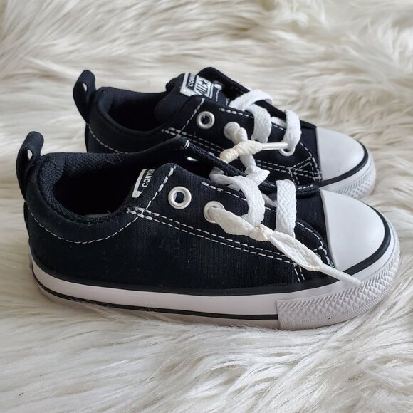 Converse Black/White Kid's Chuck Taylor All Star Street Low Top Sneakers SZ 6 - Picture 6 of 15